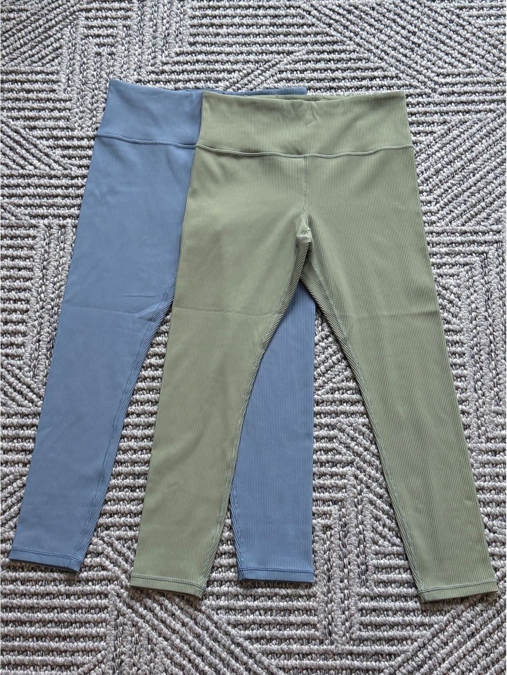 Athleta Elation Rib Tight Legging Set in Green and Blue, Size Large